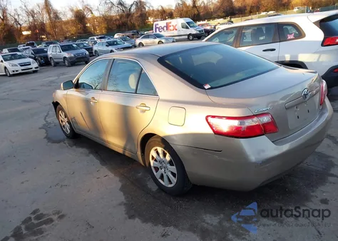 2009 Toyota Camry Xle z USA, uszkodzony, nr VIN 4T1BE46K69U280647